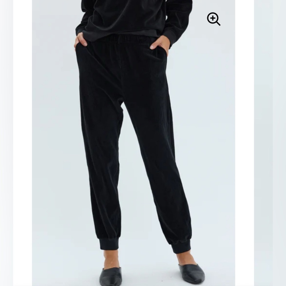 Velour Black Muse Jogger